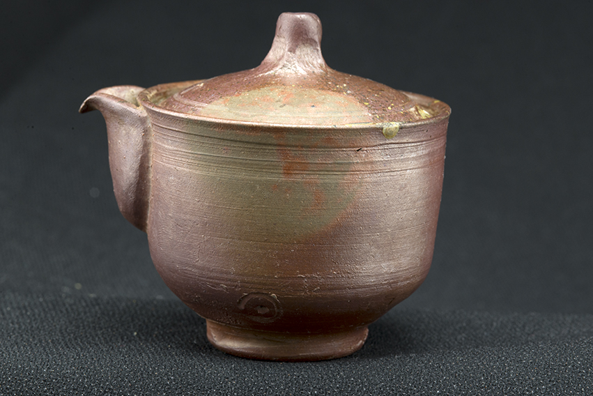 Bizen hoihin japanese teapot